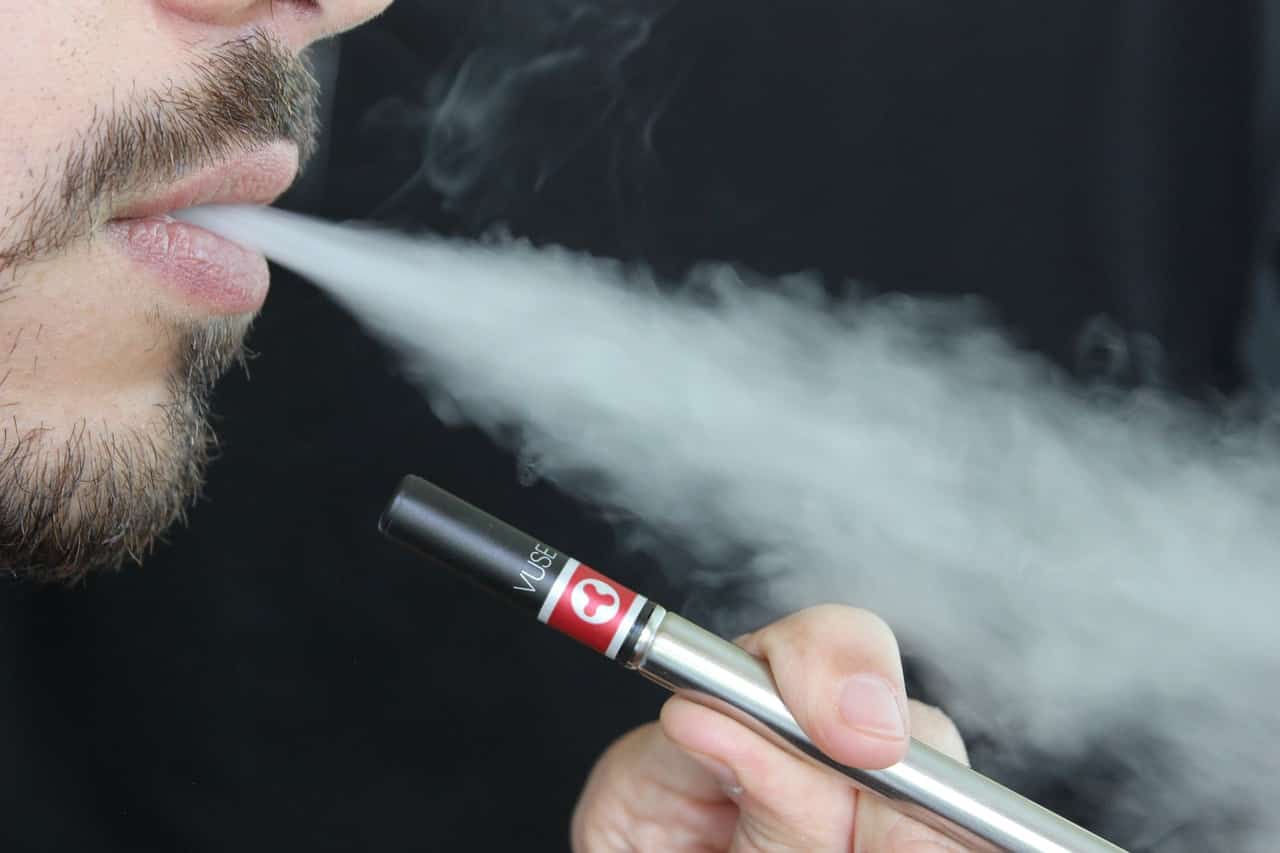 New Study Shows e-Cigarettes Harm Gum Tissue